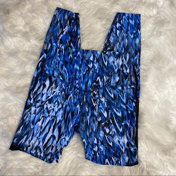 Nike Dri-Fit Leggings w/ Mesh Panels - Picture 6 of 6